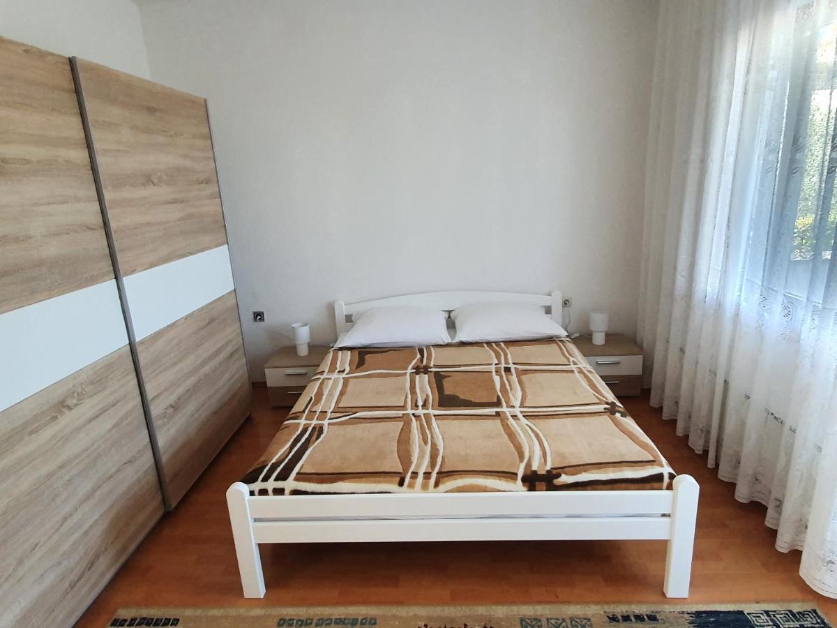 Apartmani Malinska Exteriér fotografie